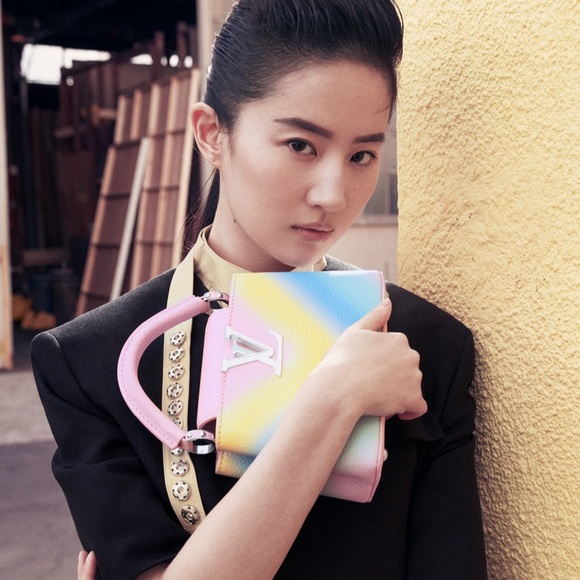 Louis Vuitton Capucines Mini - Picture 12 of 14